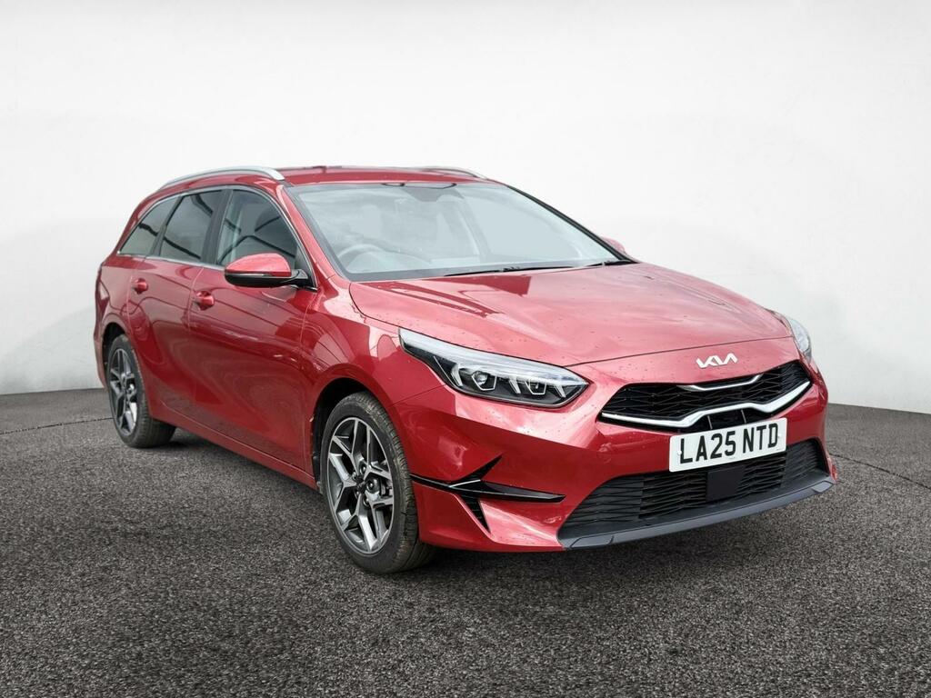 Kia Ceed 1.5T Gdi Isg 138 3 Dct Red