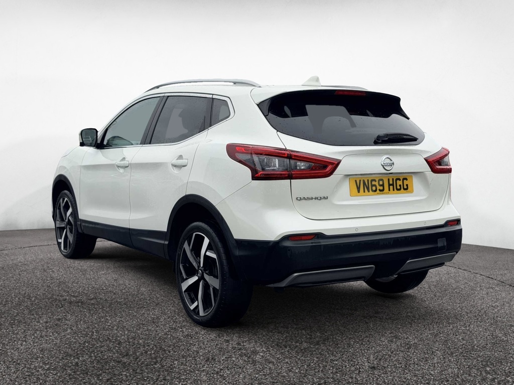 Nissan Qashqai 1.3 Dig-t Tekna VN69HGG White #6