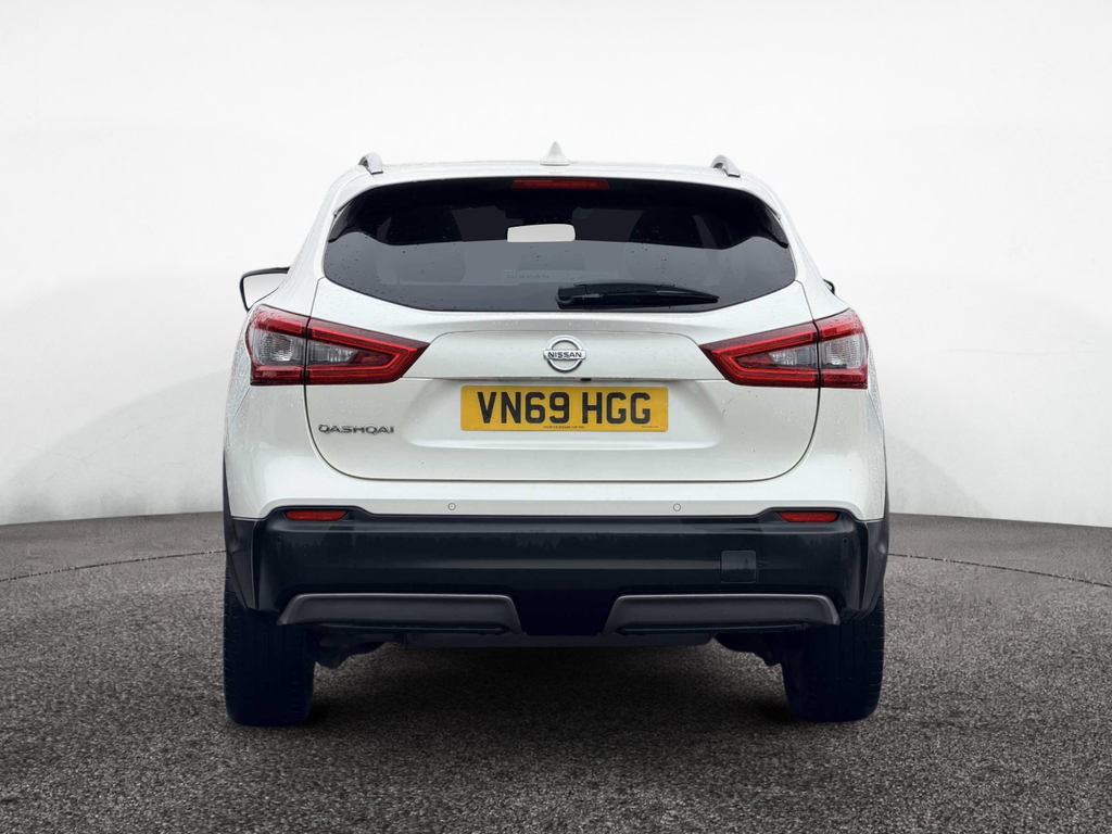 Nissan Qashqai 1.3 Dig-t Tekna VN69HGG White #5