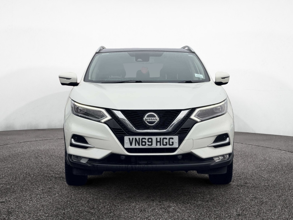 Nissan Qashqai 1.3 Dig-t Tekna VN69HGG White #2