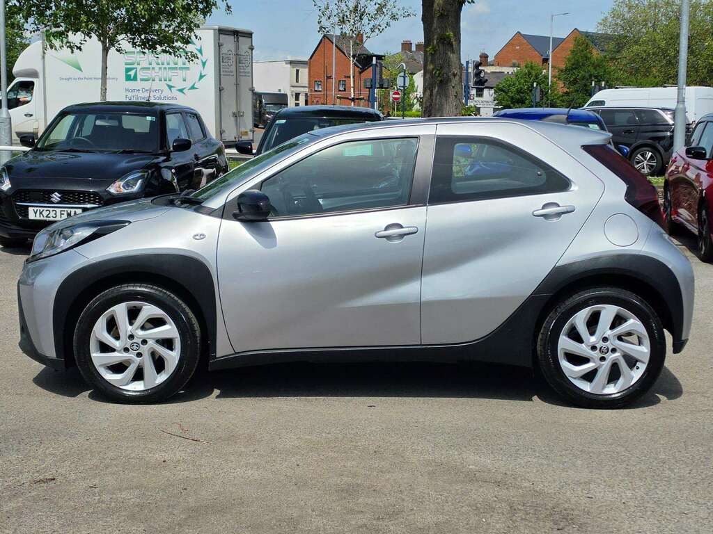 Toyota Aygo X 1.0 Vvt-i Pure DS23WCA Silver #6