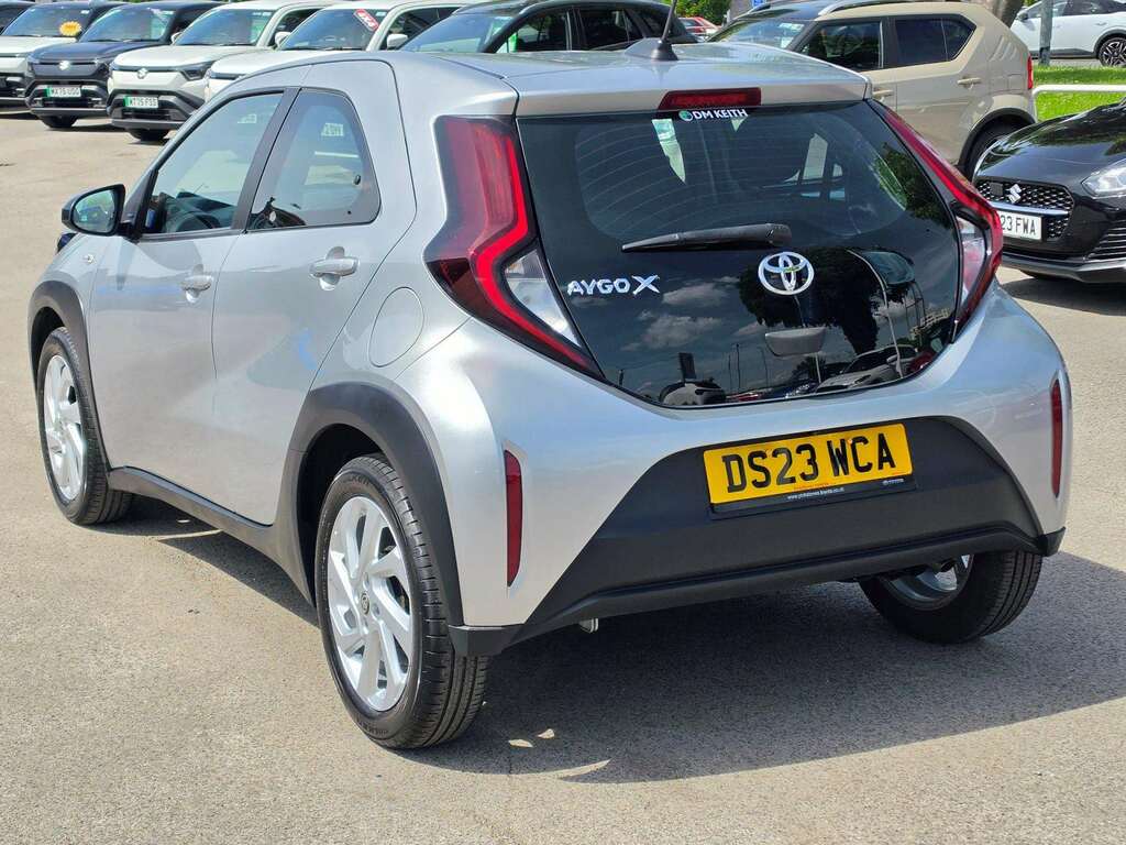 Toyota Aygo X 1.0 Vvt-i Pure DS23WCA Silver #5