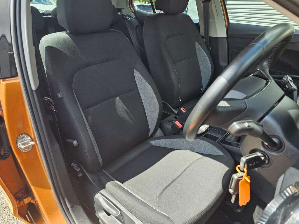Skoda Fabia 1.0 Tsi Se Comfort SK23HAO Orange #4