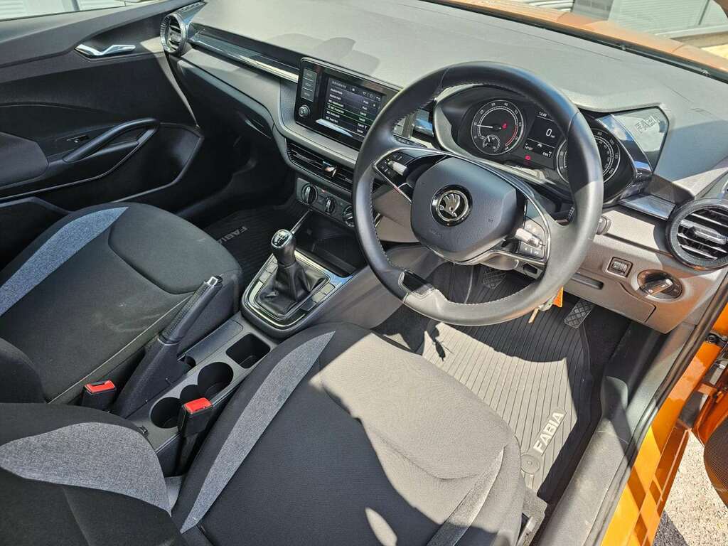 Skoda Fabia 1.0 Tsi Se Comfort SK23HAO Orange #3