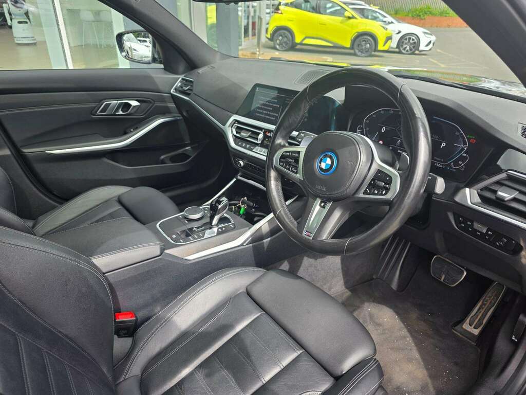 BMW 3 Series 330E Xdrive M Sport Step YB22OHZ Grey #6