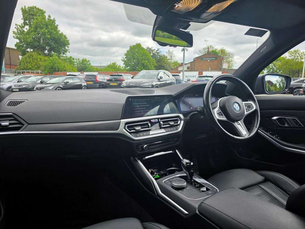 BMW 3 Series 330E Xdrive M Sport Step YB22OHZ Grey #2