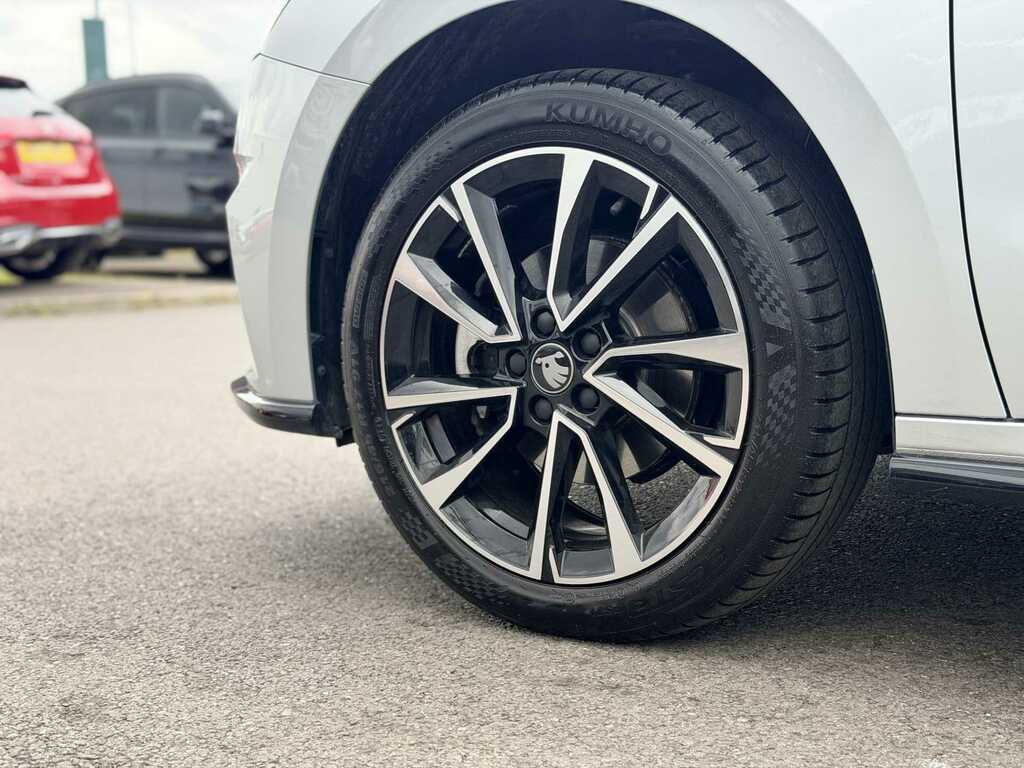 Skoda Fabia 1.0 Tsi 116 Monte Carlo Edition EF25ONP Silver #5