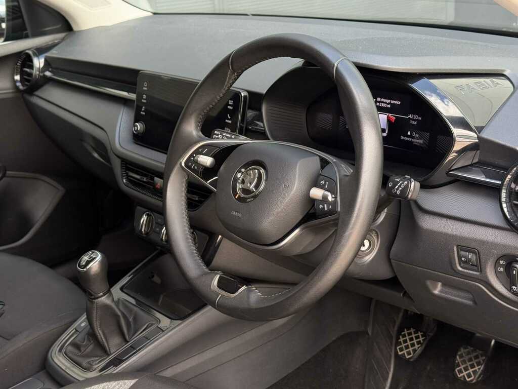 Skoda Fabia 1.0 Mpi 80 Se Comfort YC24DXF Black #2