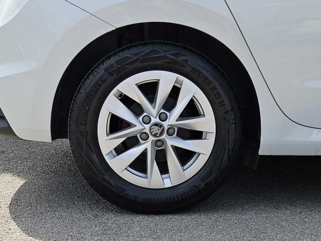 Skoda Fabia 1.0 Tsi Se Edition GL25OSO White #5