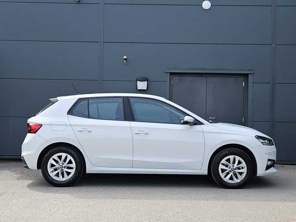 Skoda Fabia 1.0 Tsi Se Edition GL25OSO White #4
