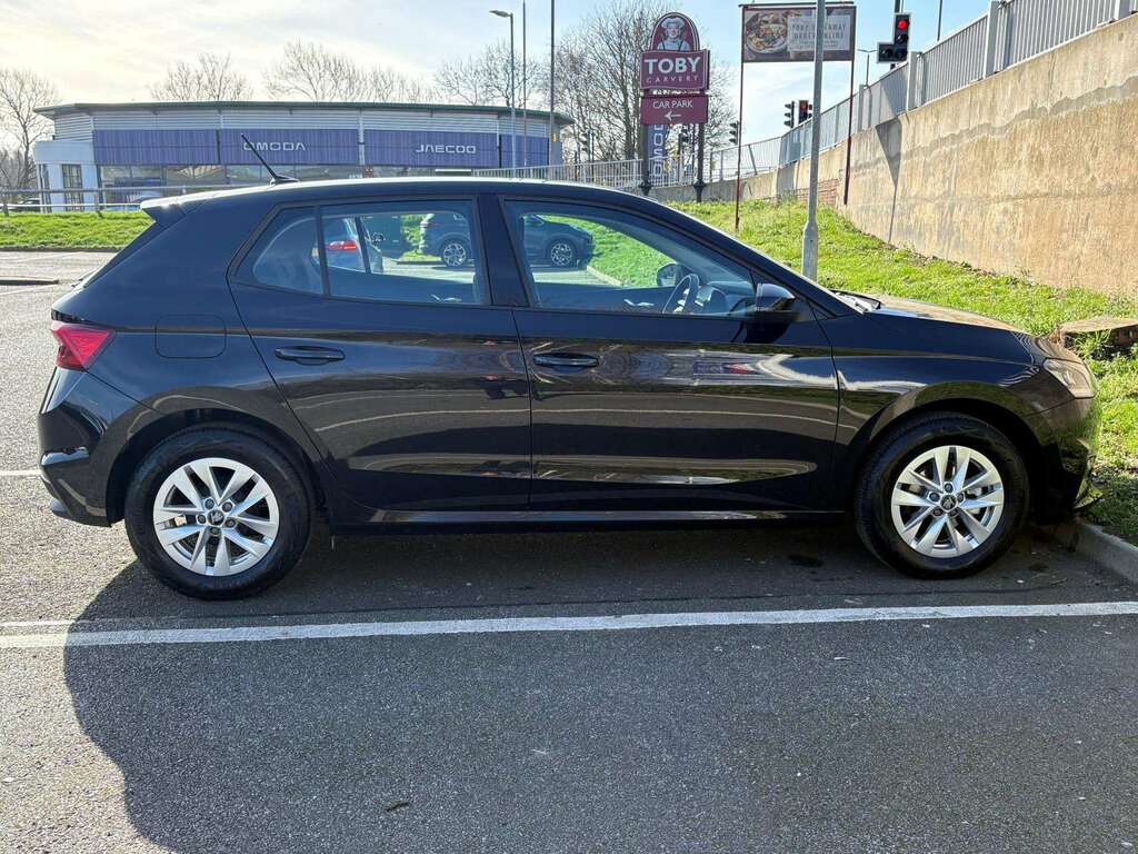 Skoda Fabia 1.0 Mpi 80 Se Edition YK75SOA Black #5
