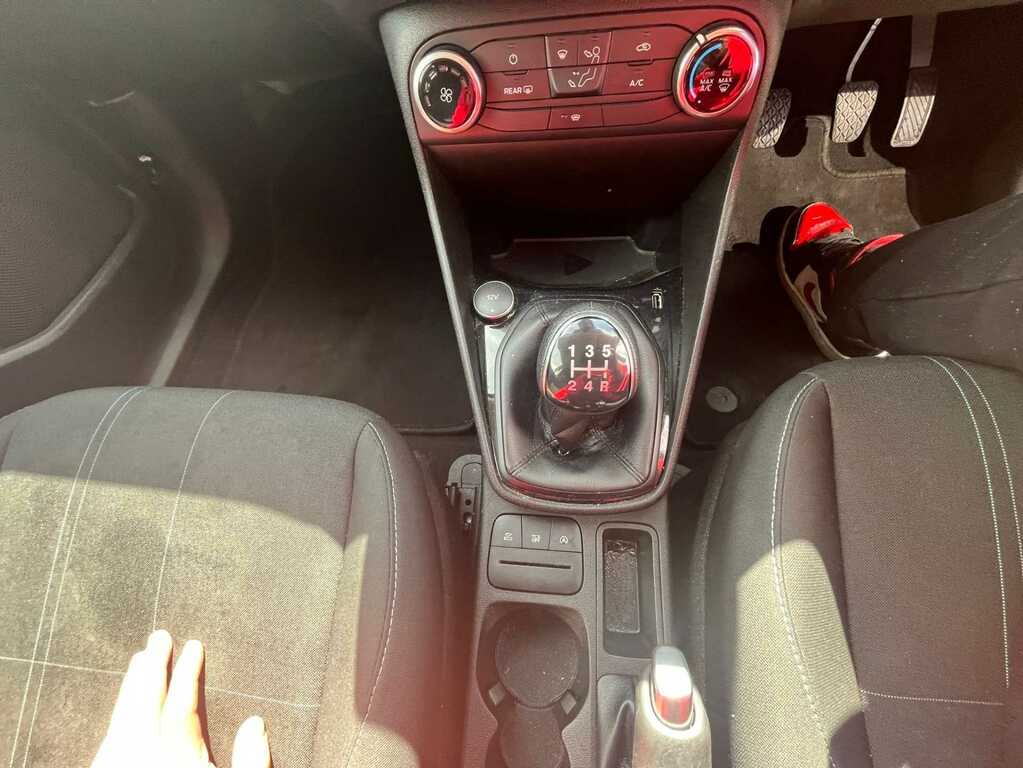 Ford Fiesta 1.1 Trend White #6