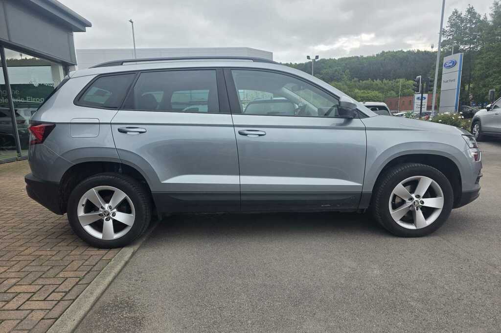 Skoda Karoq 1.5 Tsi Se Grey #4
