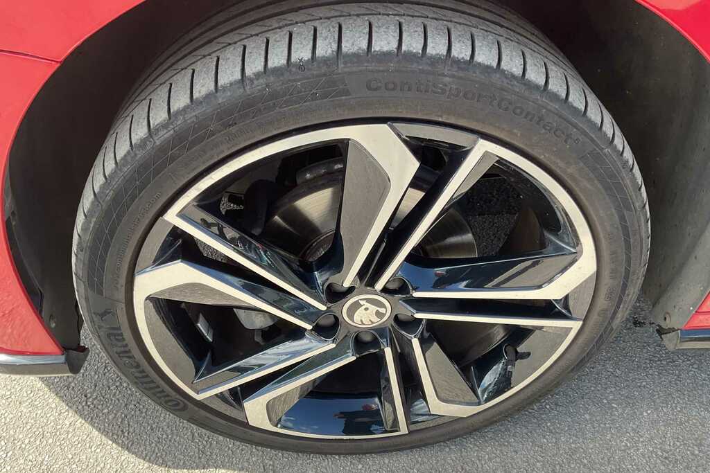 Skoda Fabia 1.5 Tsi 150 Monte Carlo Dsg YF22USG Red #5