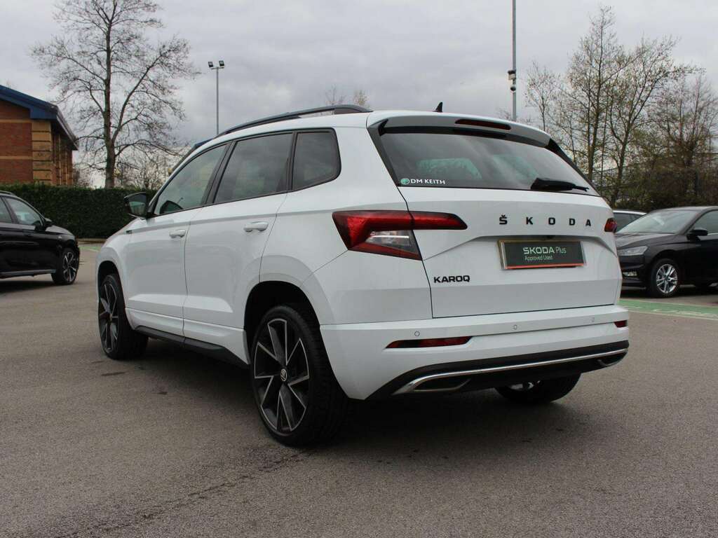 Skoda Karoq 1.5 Tsi Sport Line White #3