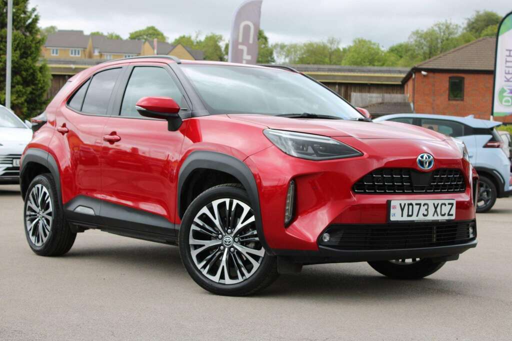 Toyota Yaris Cross 1.5 Hybrid Excel Cvt Red