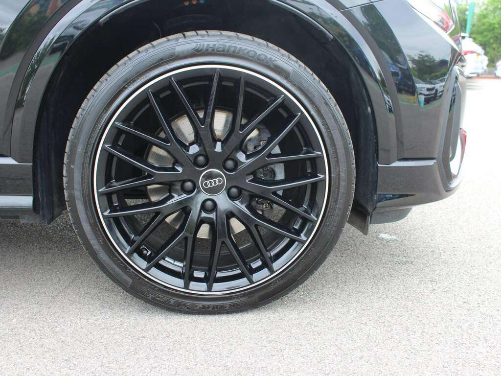 Audi Q2 35 Tfsi Black Edition S Tronic YH73AJK Black #5