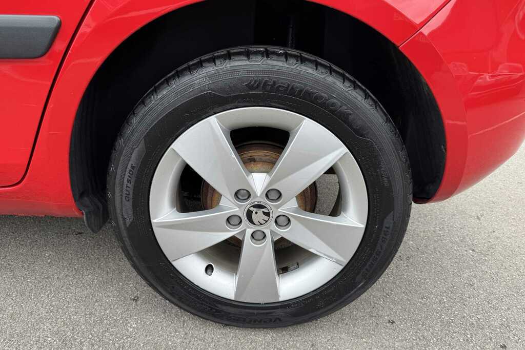 Skoda Fabia 1.2 Tsi 105 Se Dsg Red #5
