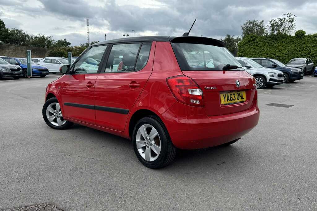 Skoda Fabia 1.2 Tsi 105 Se Dsg Red #3