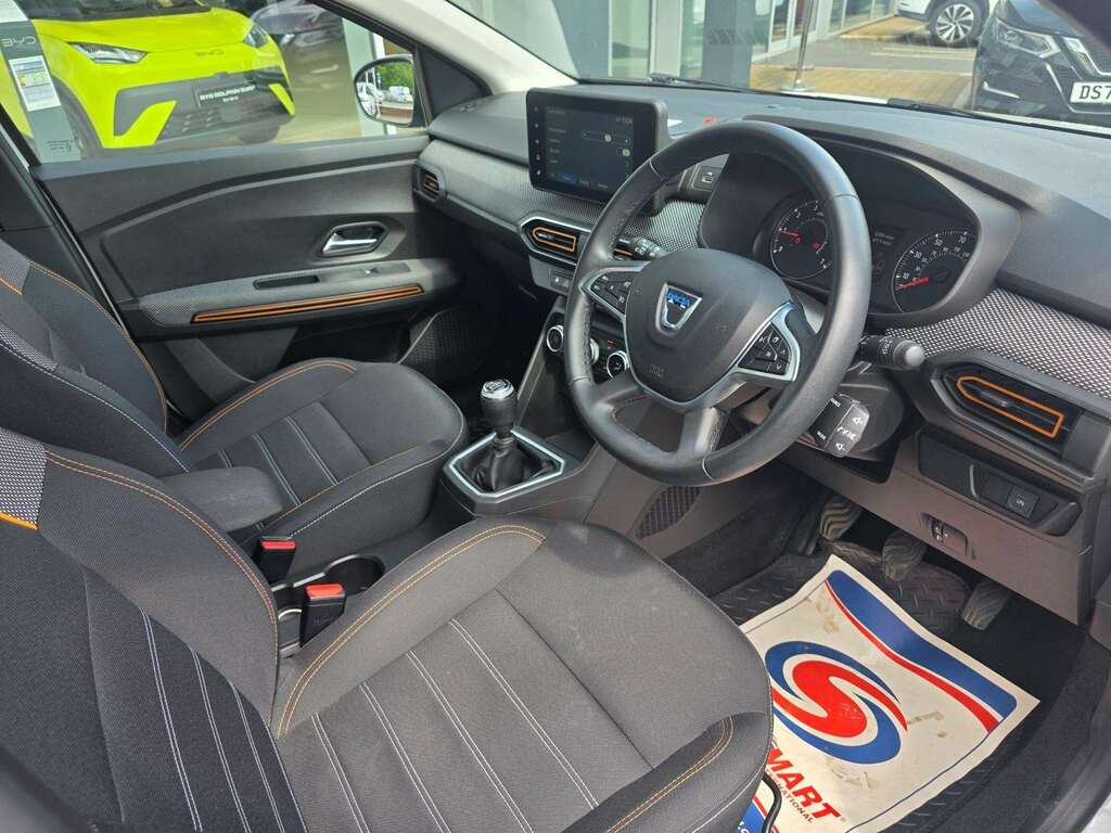 Dacia Sandero Stepway 1.0 Tce Bi-fuel Prestige KF72VUL White #6