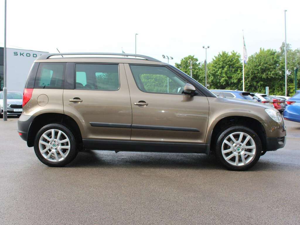 Skoda Yeti 1.2 Tsi Elegance YW13JXV Brown #4