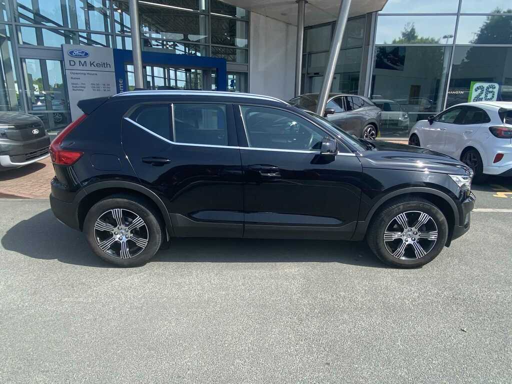 Volvo XC40 1.5 T3 163 Inscription YY22OAN Black #3