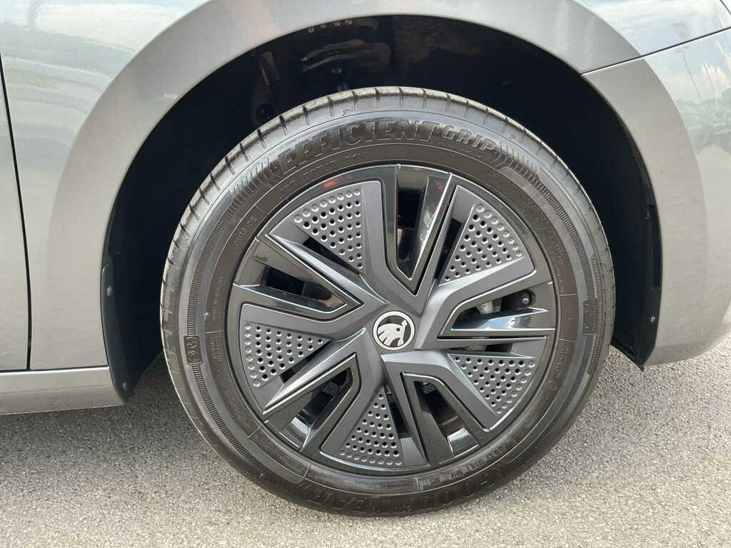 Skoda Fabia 1.0 Tsi Design Edition EF25PLO Grey #5