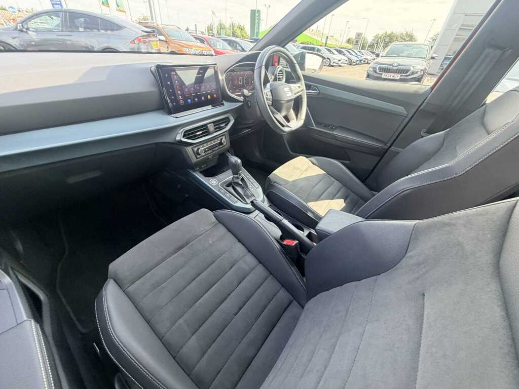 Seat Arona 1.0 Tsi 110 Xperience Lux Dsg FT72AOD Red #2