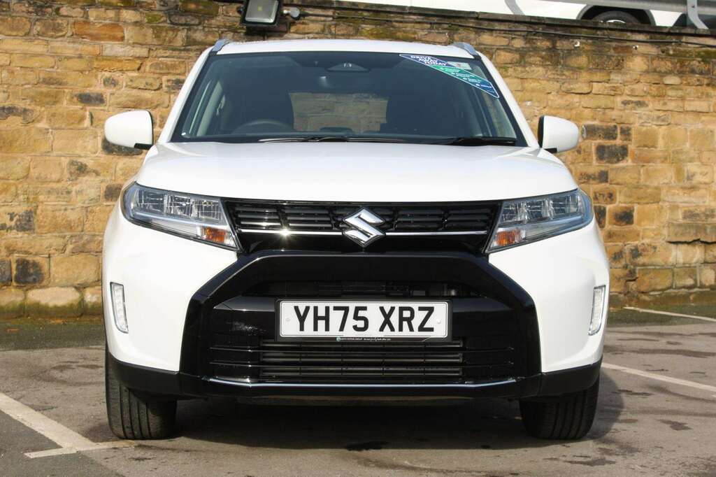 Suzuki Vitara 1.4 Boosterjet Mhev 109 Motion YH75XRZ White #2