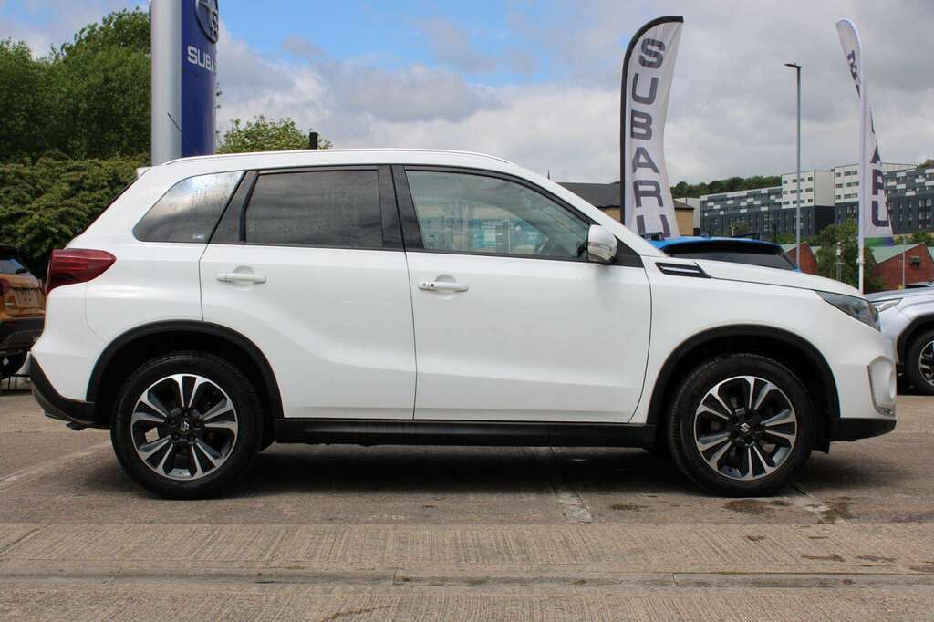 Suzuki Vitara 1.4 Boosterjet 48V Hybrid Sz5 YF22PGV White #4