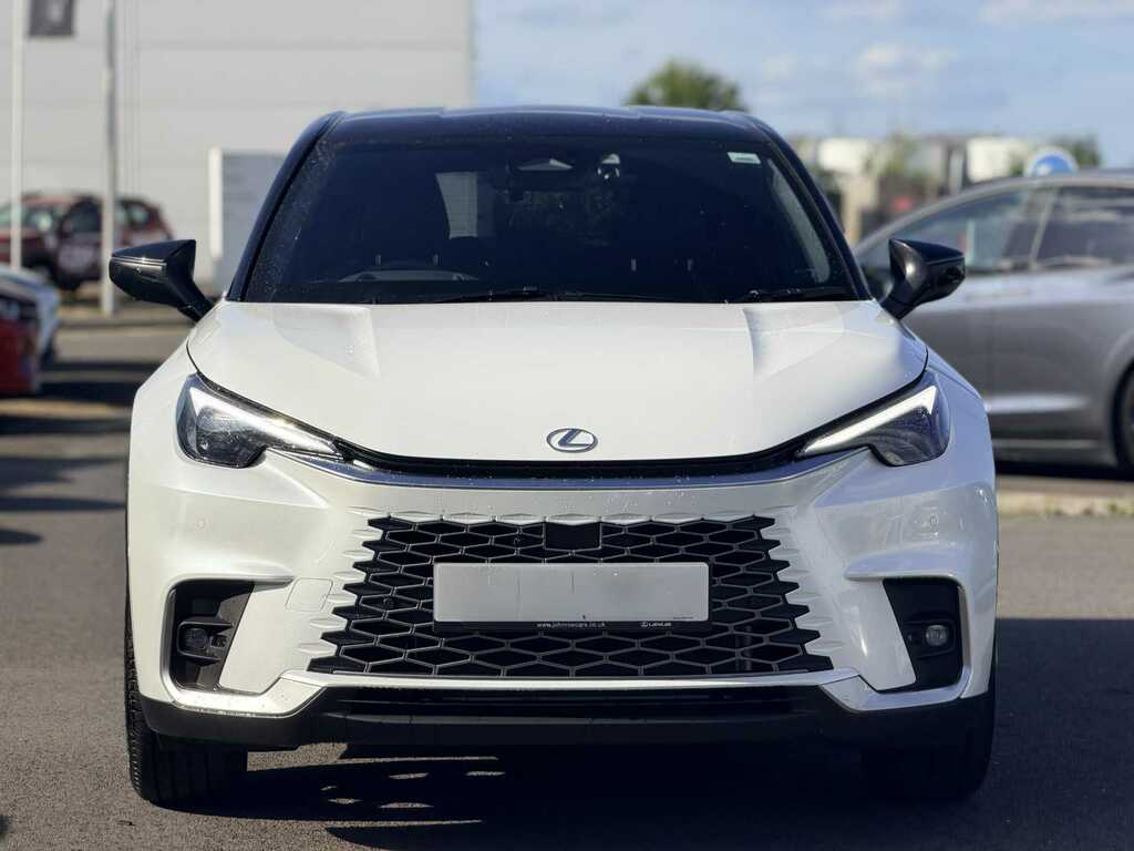 Lexus LBX 1.5 Takumi E-cvt Awd FV26OAH White #2