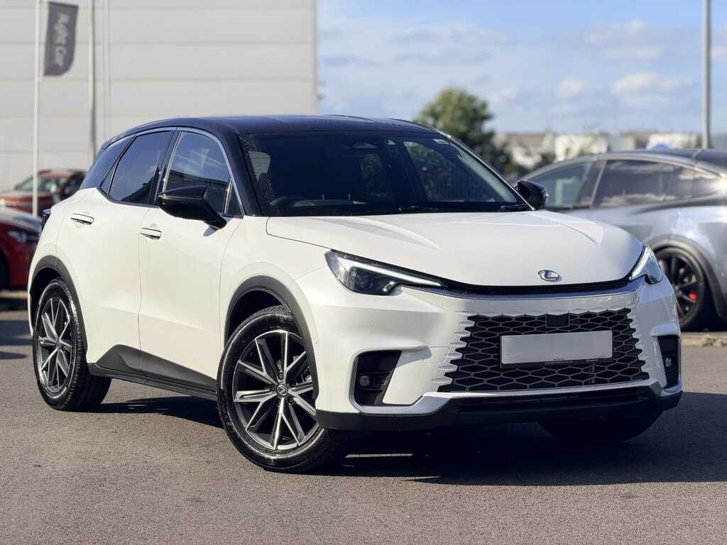 Lexus LBX 1.5 Takumi E-cvt Awd White