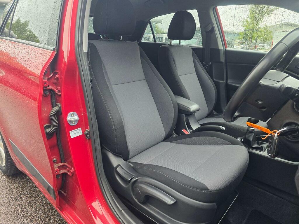 Hyundai I20 Hatchback 1.2 Premium Euro 6 201616 Red #5