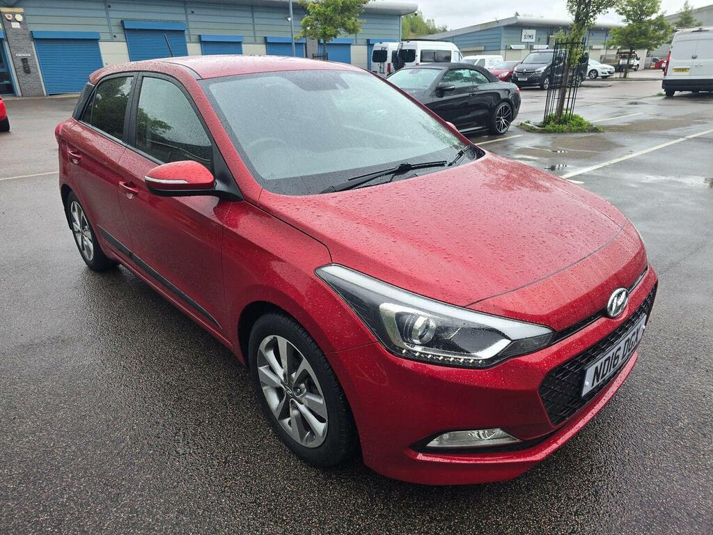 Hyundai I20 Hatchback 1.2 Premium Euro 6 201616 Red