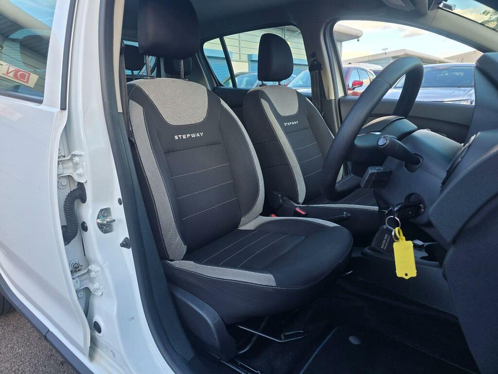Dacia Sandero Stepway Hatchback 0.9 Tce Essential Euro 6 Ss 2020 YT70BAU White #2