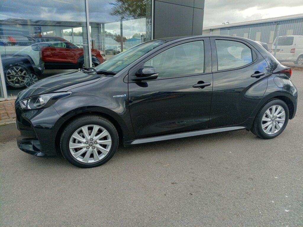 Toyota Yaris 1.5 Vvt-h Icon Hybrid E-cvt SY71NPG Black #2