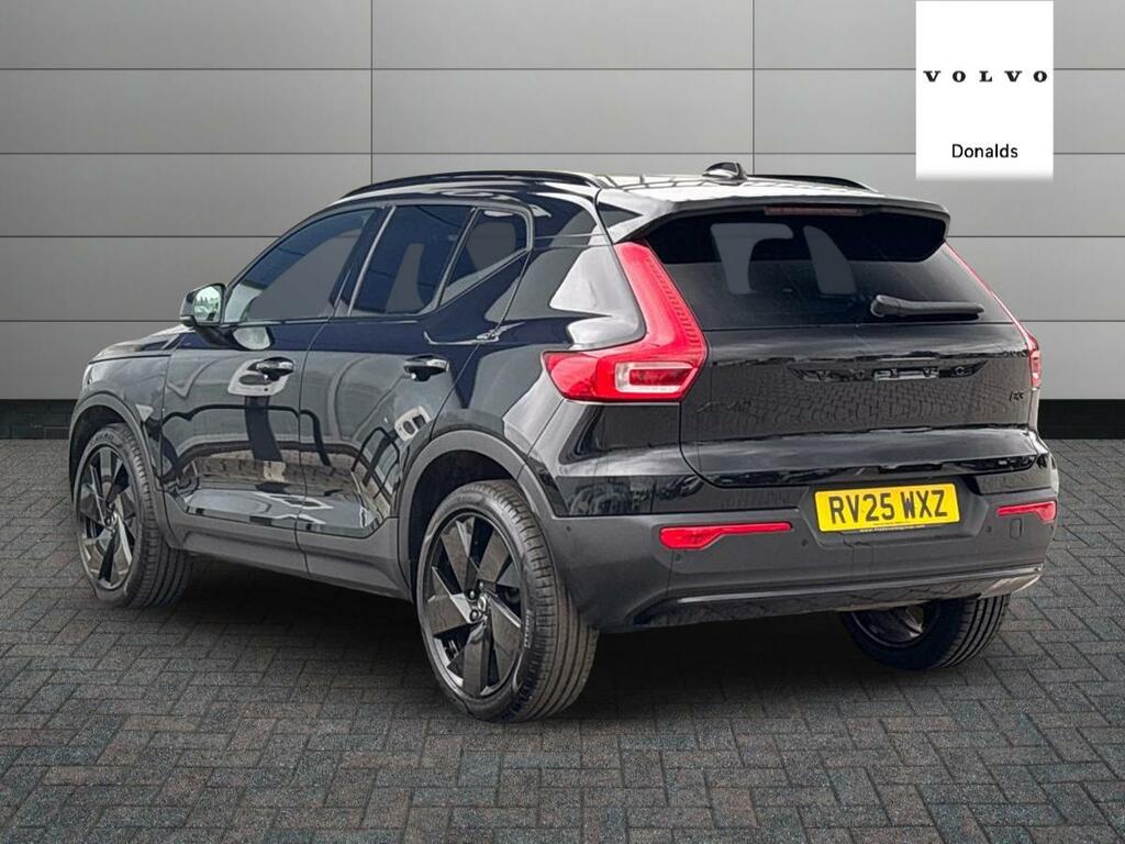 Volvo XC40 Black Edition Ultra B3 Mild Hybrid RV25WXZ Black #5