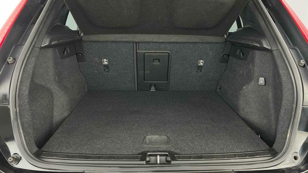 Volvo XC40 R-design T3 YR22EKL Black #5