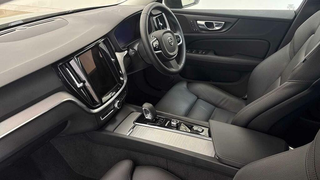 Volvo V60 Plus B4 Mild Hybrid Dark RF25UVY Black #6