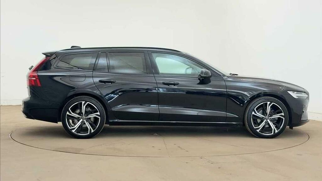 Volvo V60 Plus B4 Mild Hybrid Dark RF25UVY Black #2
