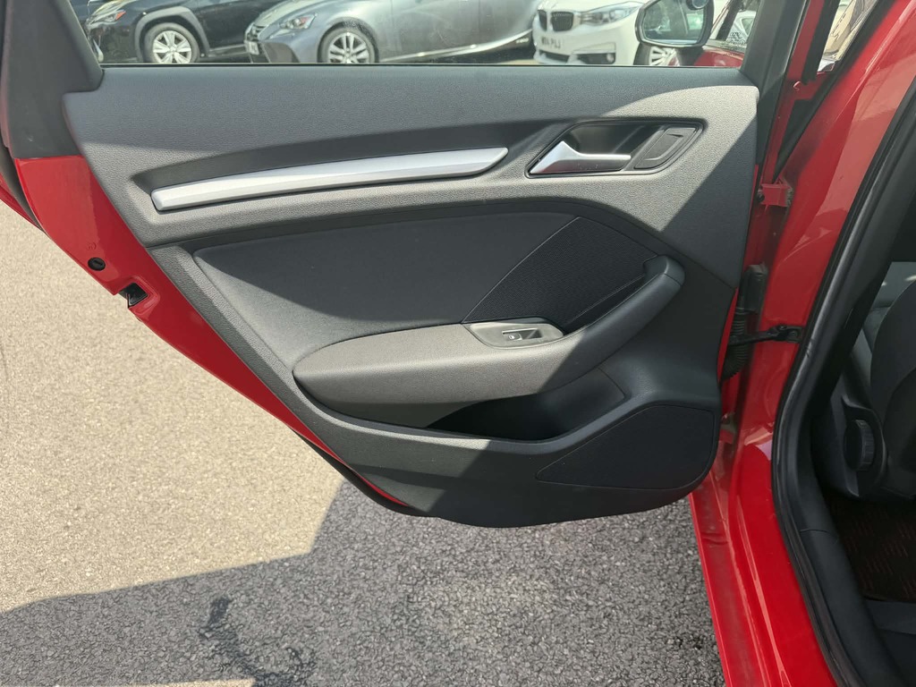 Audi A3 1.4 Tfsi Se Red #4