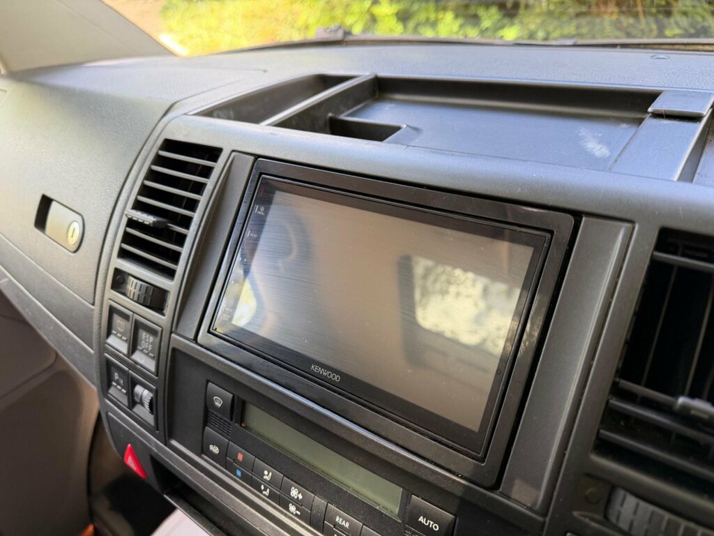 Volkswagen Caravelle Exec Tdi 174 A Silver #29