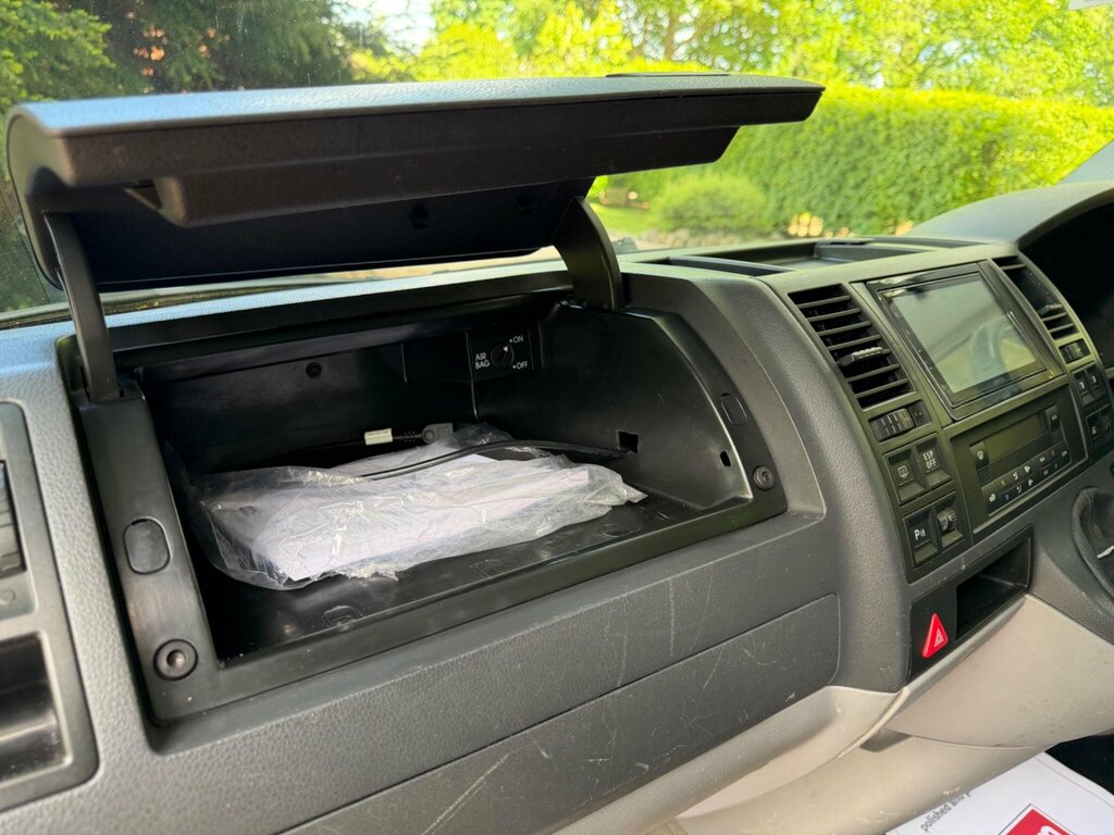 Volkswagen Caravelle Exec Tdi 174 A Silver #41