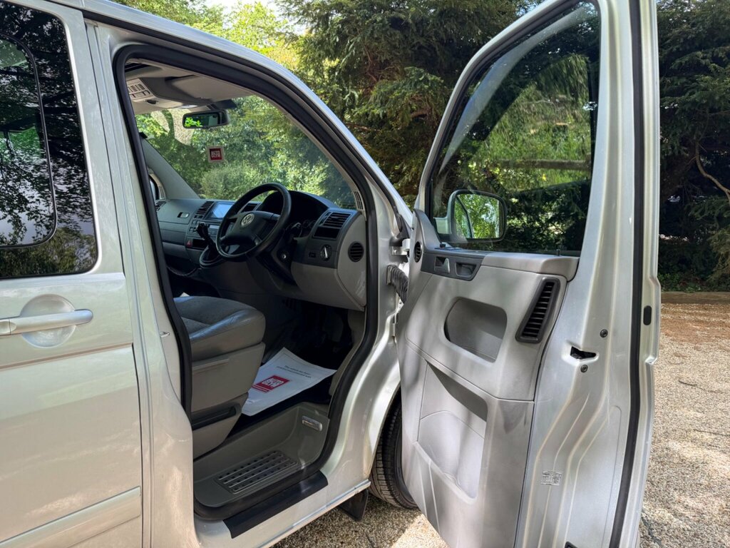 Volkswagen Caravelle Exec Tdi 174 A Silver #16