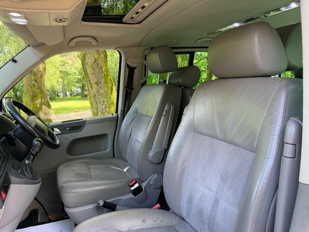 Volkswagen Caravelle Exec Tdi 174 A Silver #38