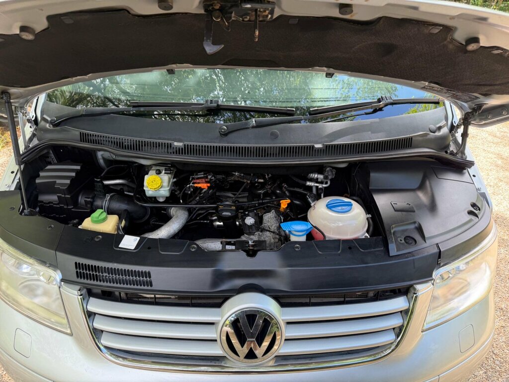 Volkswagen Caravelle Exec Tdi 174 A Silver #10