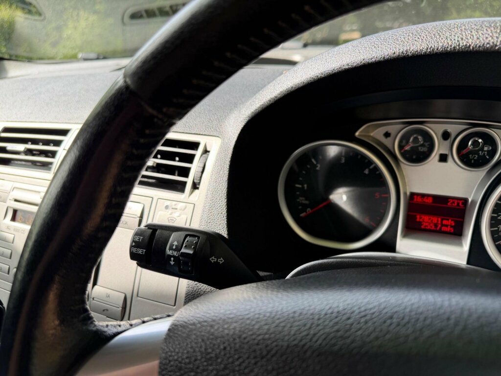 Ford Kuga Titanium Grey #25