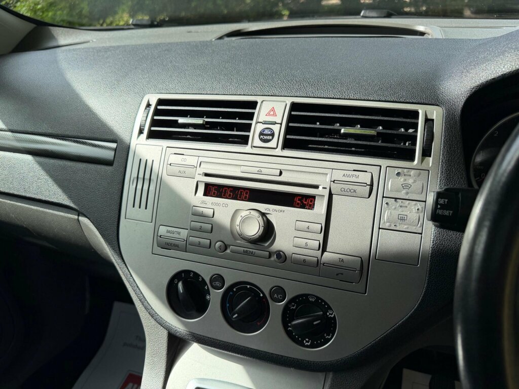 Ford Kuga Titanium Grey #30