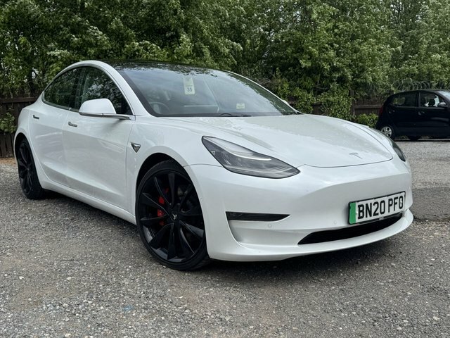 Tesla Model 3 Dual Motor Performance Saloon White
