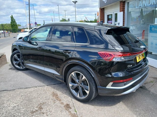 Audi Q4 E Tron 35 S Line Suv 55Kwh 170 Ps EN71PHJ Black #4
